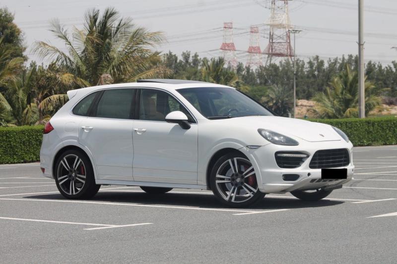 Cars for Sale_Porsche_Souq Al Haraj
