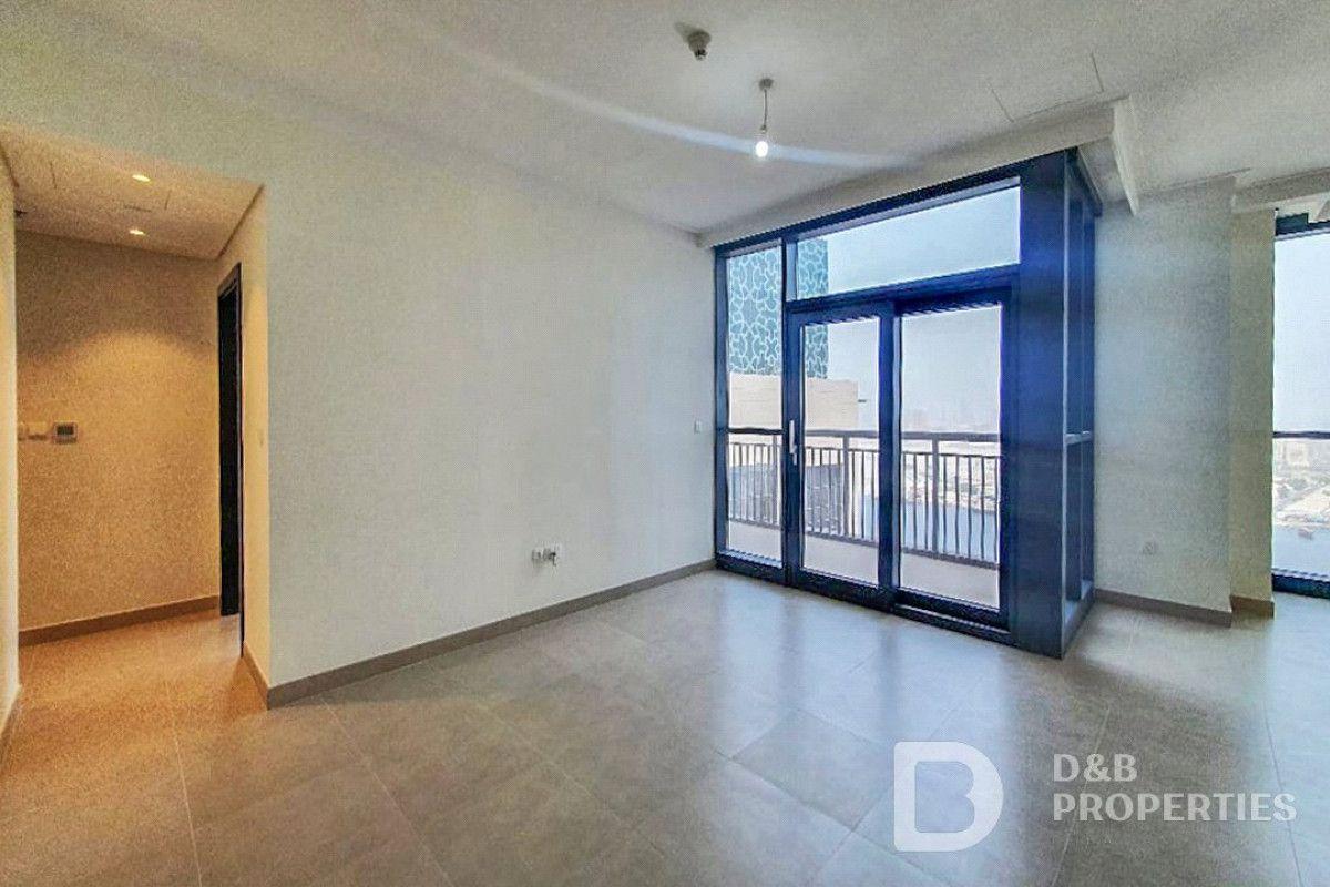 Villas, rooms, apartments for rent or sale in UAE Yalla Deals