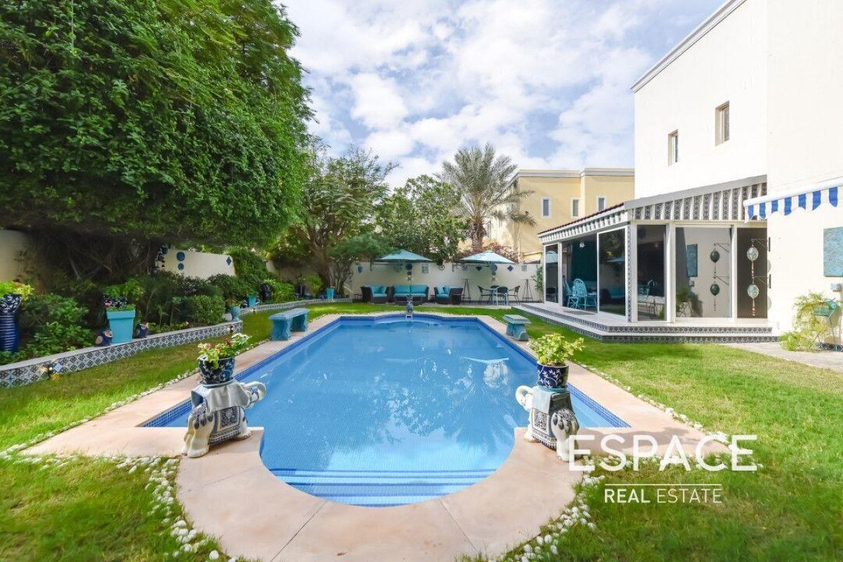 Villas for Sale Dubai The Meadows 179340 Yalla Deals