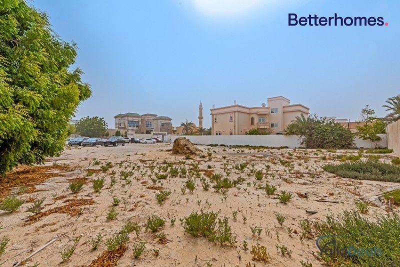 Real Estate_Lands for Sale_Umm Al Sheif