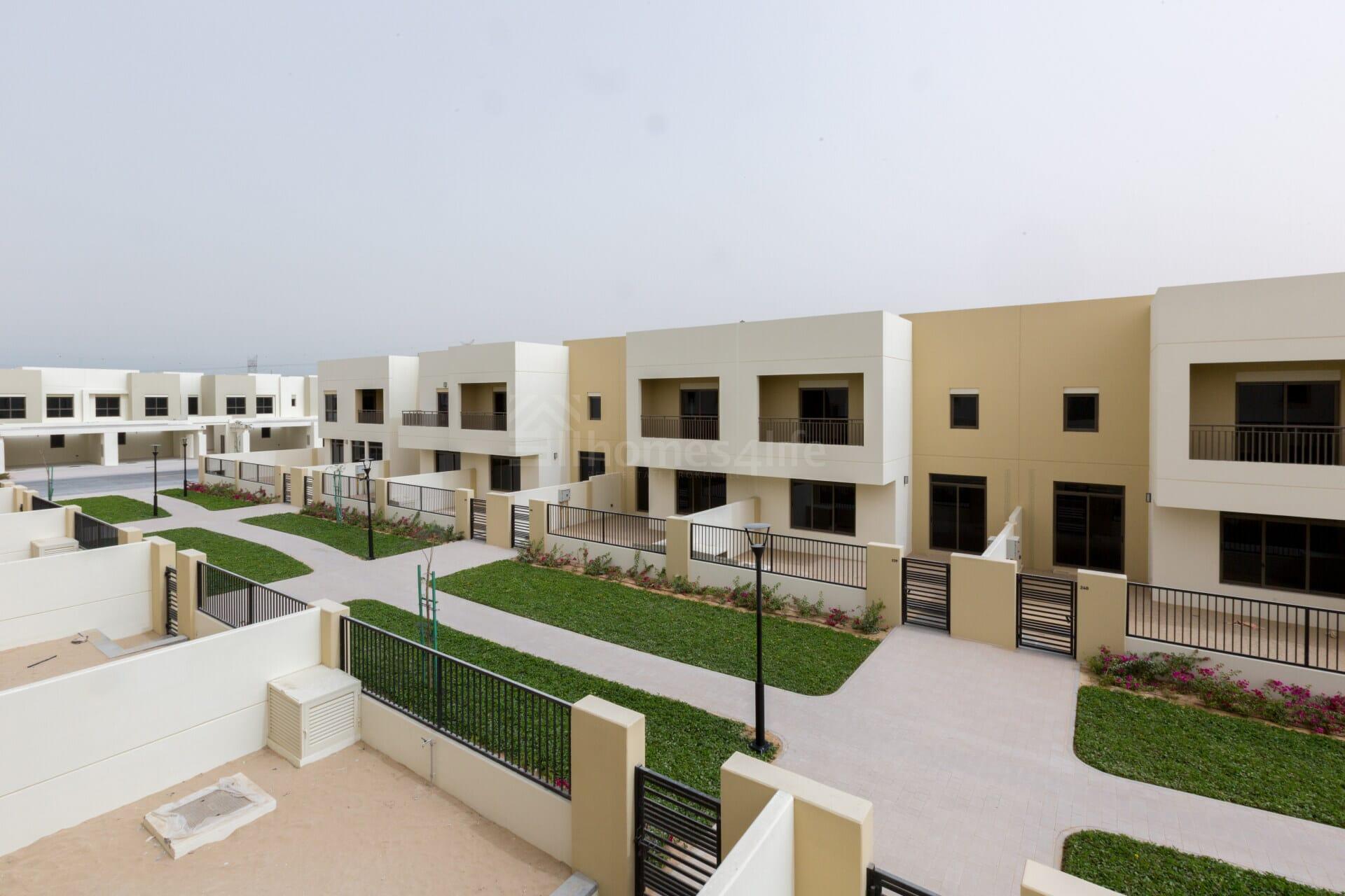 Real Estate_Townhouses for Rent_Town Square